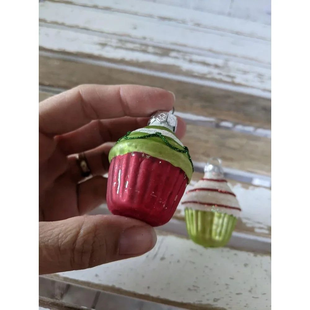 Green mini cupcake red bakery ornament Xmas‎ holida